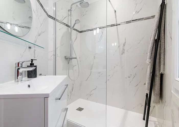 Апартаменты Cosy Studio, Close To Monaco Train Station